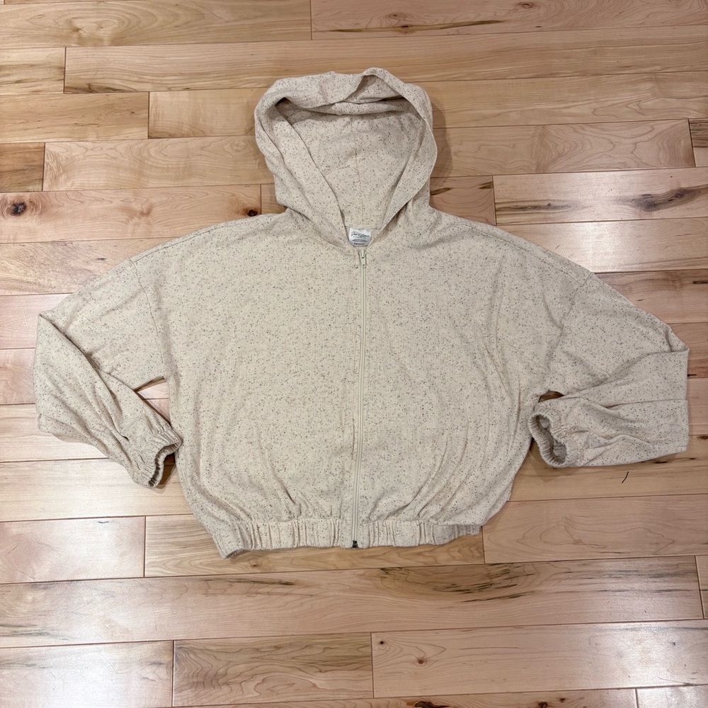 Jax and Lennon Women's oatmeal cropped Hooded zip up Sweater
